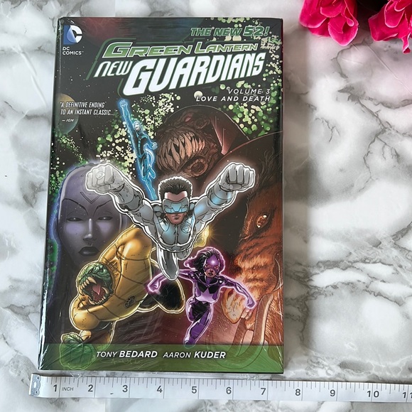 DC - The New 52! - New Guardians Volume 3: Love & Death - ISBN 978-1-4012-4406-4 - Picture 1 of 4